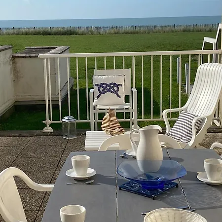De La Apartment